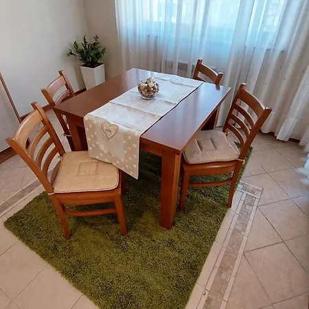 Free в св. иван рилски - сладък дом сред лукс בנסקו