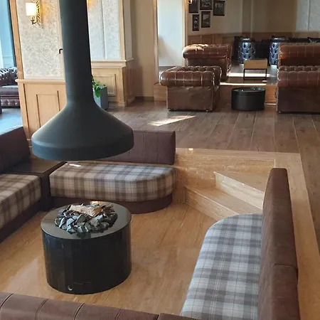 Free в св. иван рилски - сладък дом сред лукс בנסקו